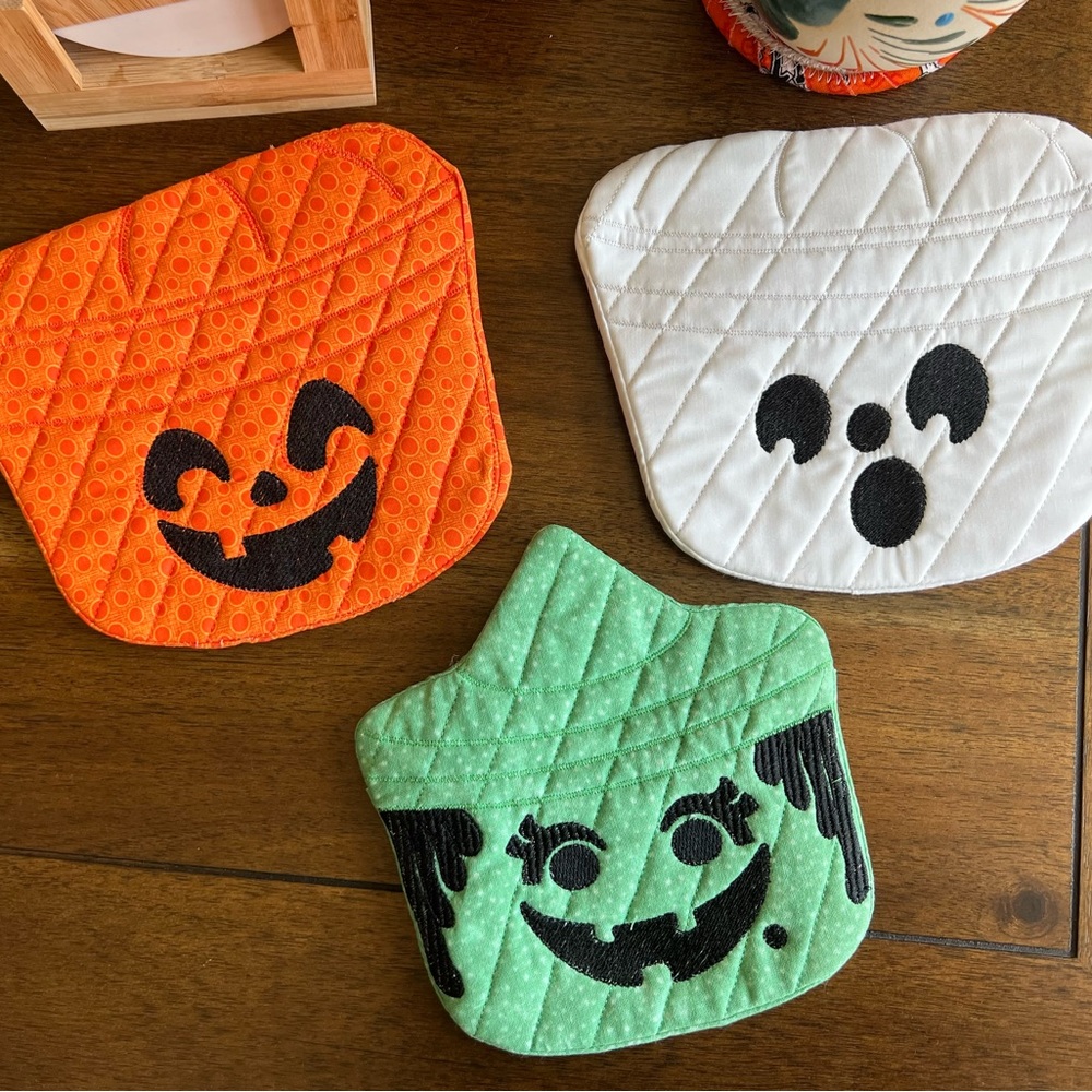 Halloween pail Mug Rugs set of 3